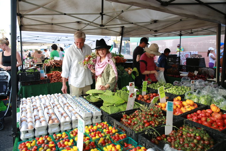 santa monica farmers market Ocean Park Sundays 768x512